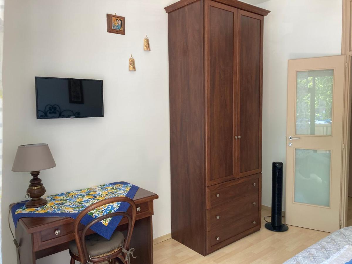 Casa Vacanza Brezza Di Maestrale Салерно Экстерьер фото