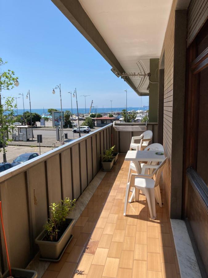 Casa Vacanza Brezza Di Maestrale Салерно Экстерьер фото