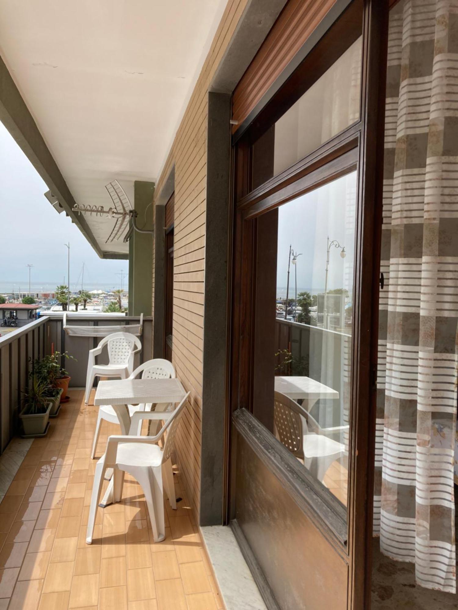 Casa Vacanza Brezza Di Maestrale Салерно Экстерьер фото